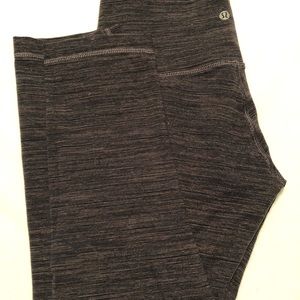 Lululemon High Wasted Crop Yoga Pants Size 6